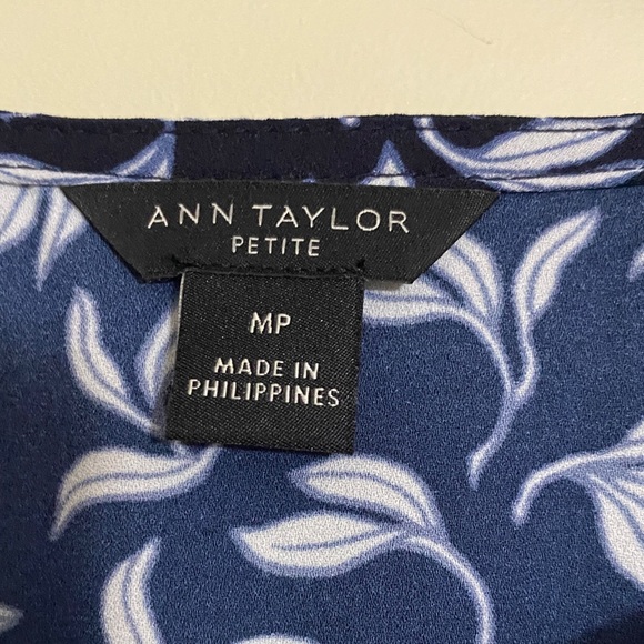 Ann Taylor Navy and White Leaf Print Blouse - Picture 4 of 6